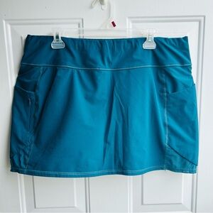 Athleta Skort 16” Coastal Teal Size XL Athleisure Activewear Golf Tennis skirt